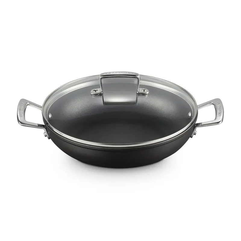 Le Creuset shallow casserole with lid, 30 cm Luxury