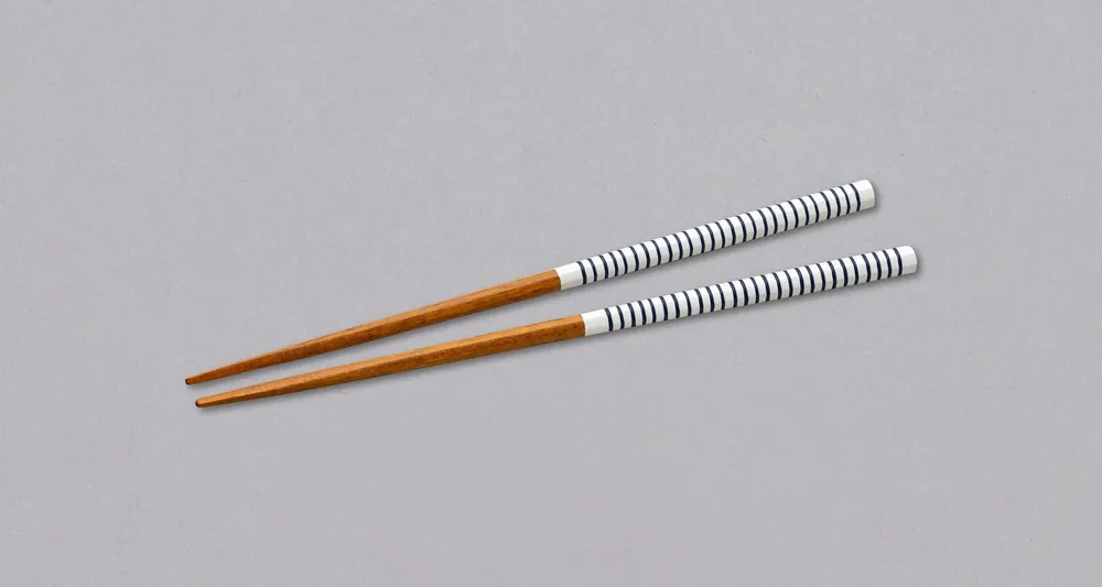 Modern Kawai Chopsticks — Loop White