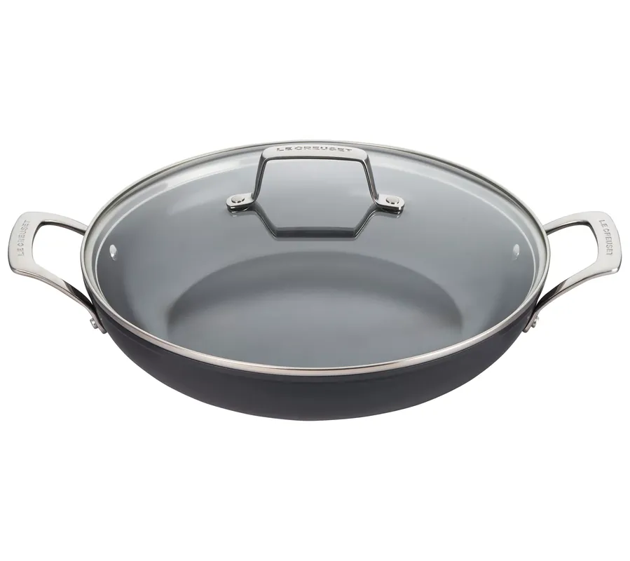Le Creuset Esse ntial 4 qt Shal low Braiser w/ Glass Lid Price Drop